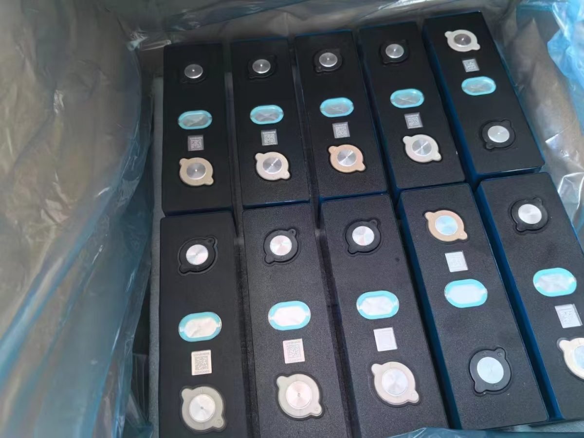 CALB 3.2V 100Ah LiFePO4 Battery